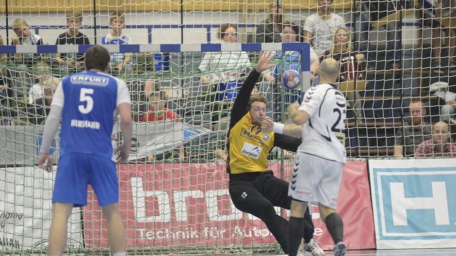 Gegen die Siebenmeter von Mindens Aljoscha Schmidt  war kein Kraut gewachsen. Alle vier...