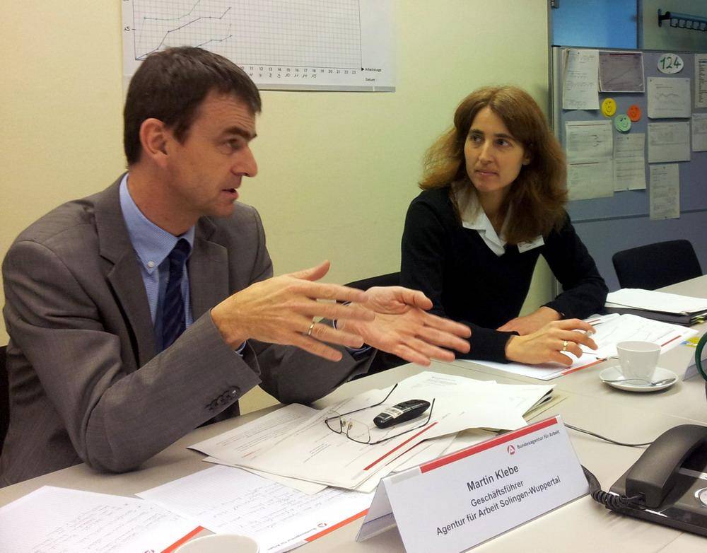 18.216 suchen einen Job