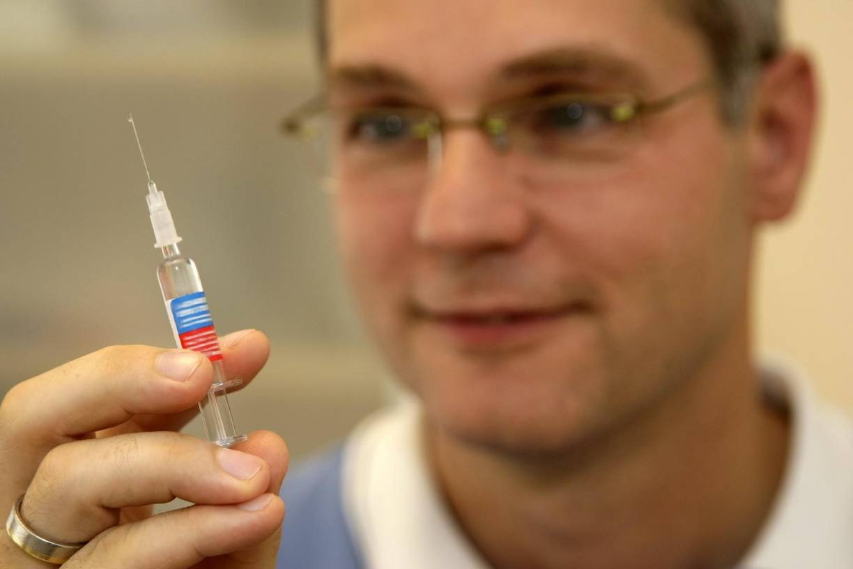  Die Grippe-Schutzimpfung erfolgt per Spitze. 