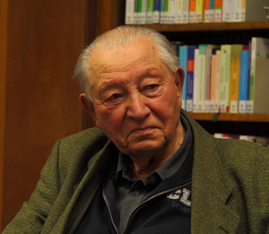  Mit 91 Jahren hat Karl Otto Mühl noch den Schalk im Nacken sitzen. Das prägt auch seine neuen Gedichte. 