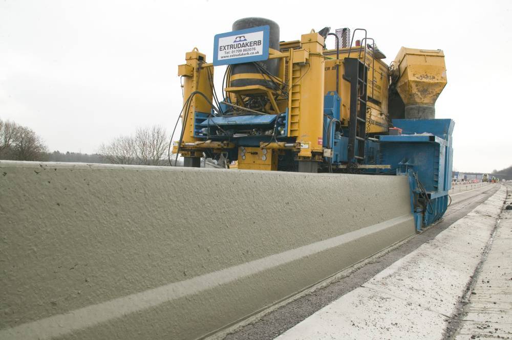  Fachleute gehen davon aus, dass die Schutzwände nicht mehr durchbruchsicher sind. 