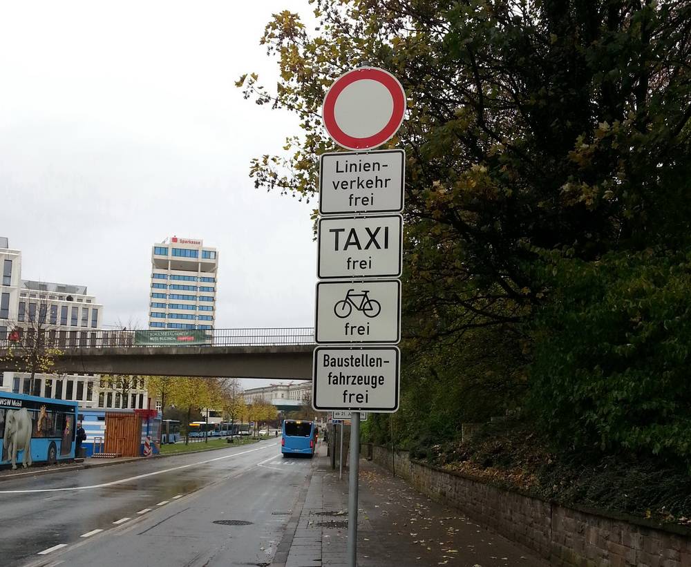  Ein Betonmischer wurde auf der Zufahrt zur Döppersberg-Baustelle mit einem Knöllchen bestraft. 