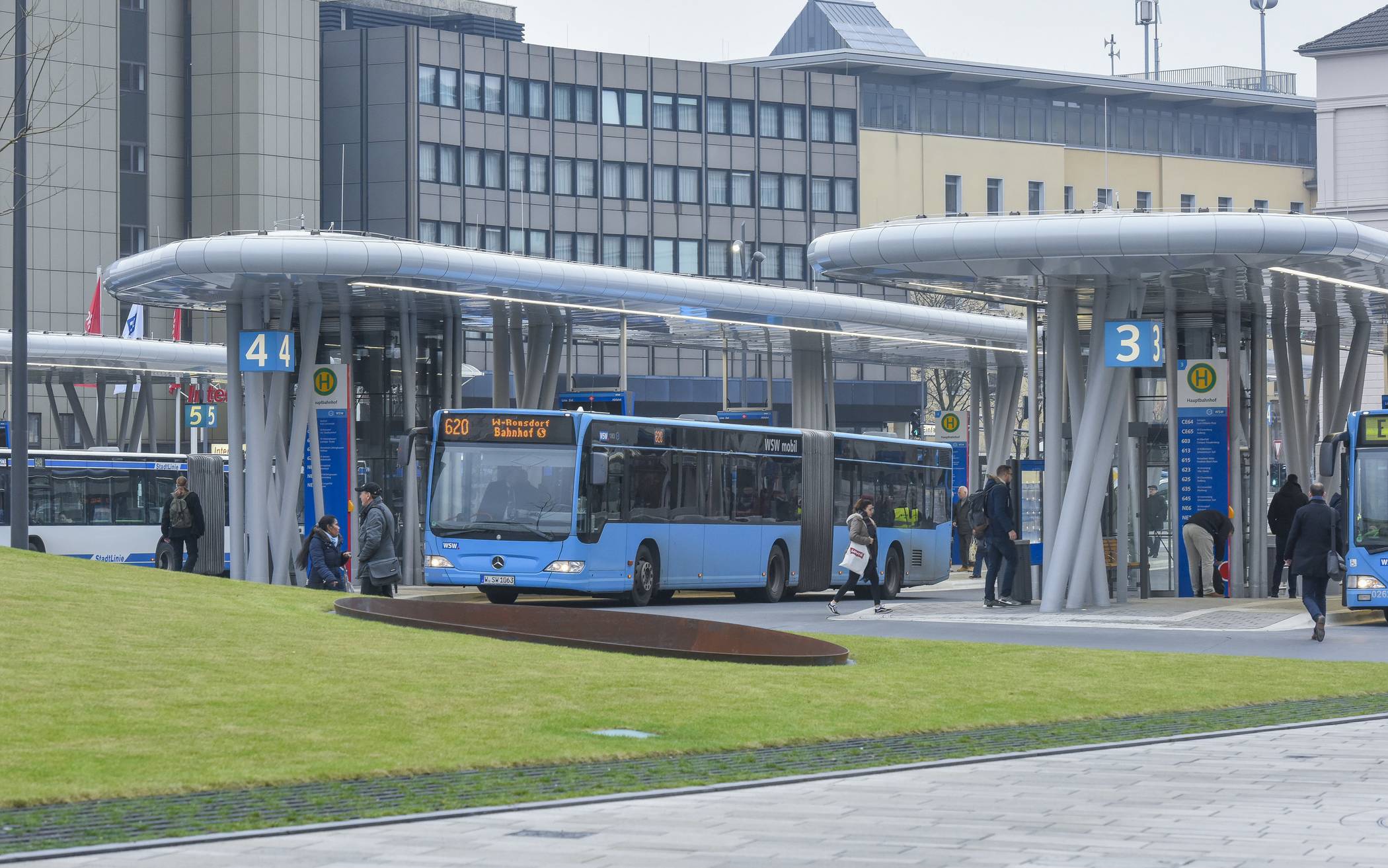 Der neue Busbahnhof.