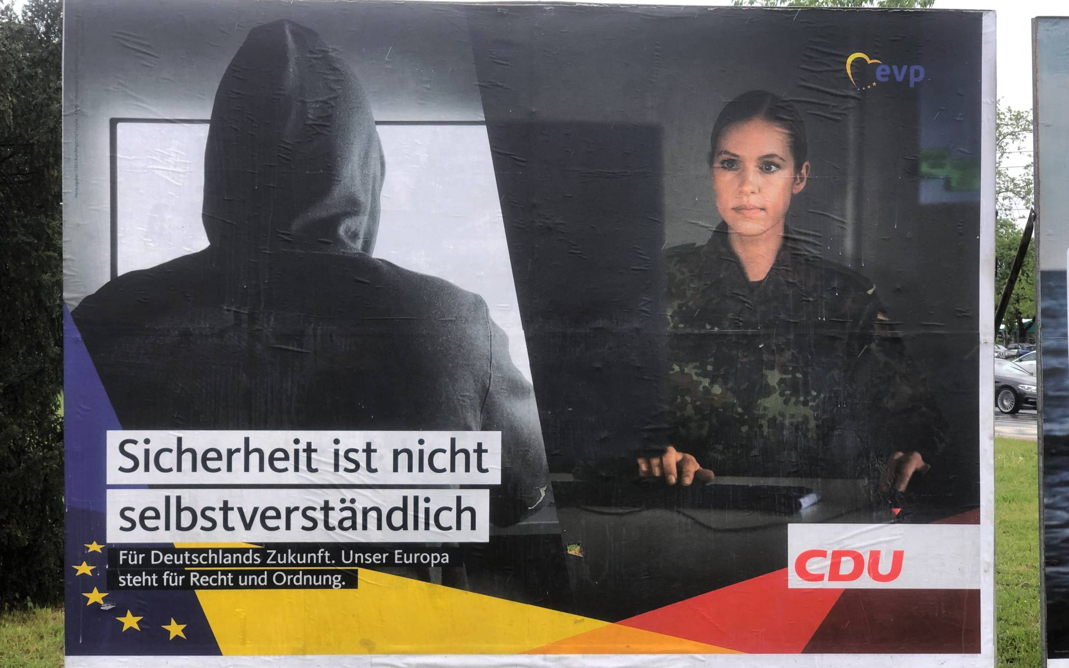 Die CDU hat eine etwas schwierige Aussage für ihre Plakate gewählt. Links wird in...