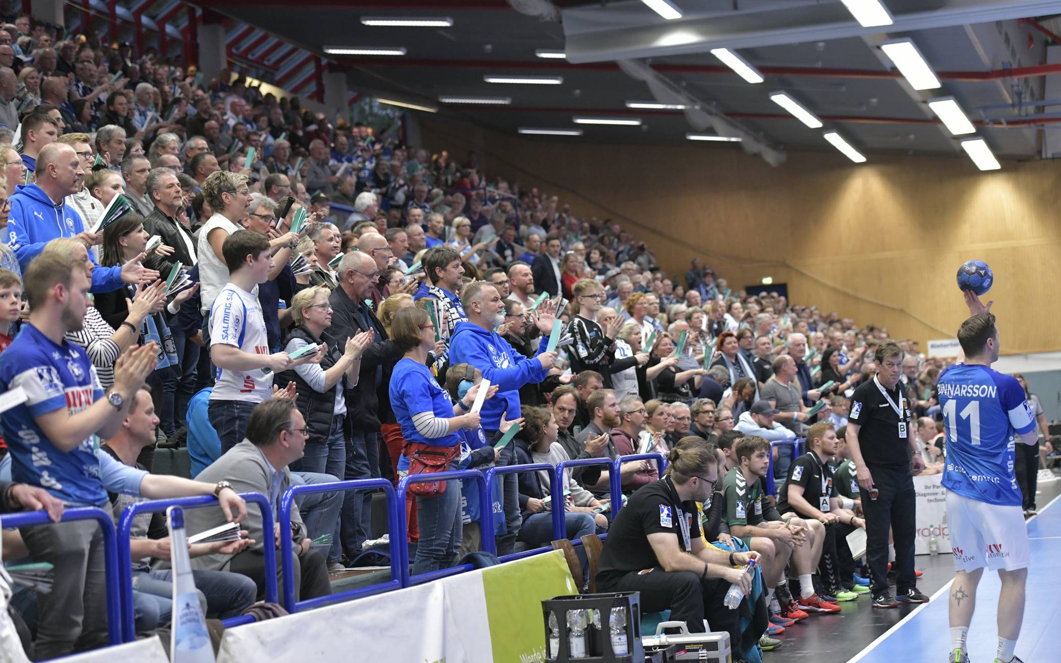  Die Fans in der Klingenhalle waren ob des Auftritts gegen Berlin begeistert. 