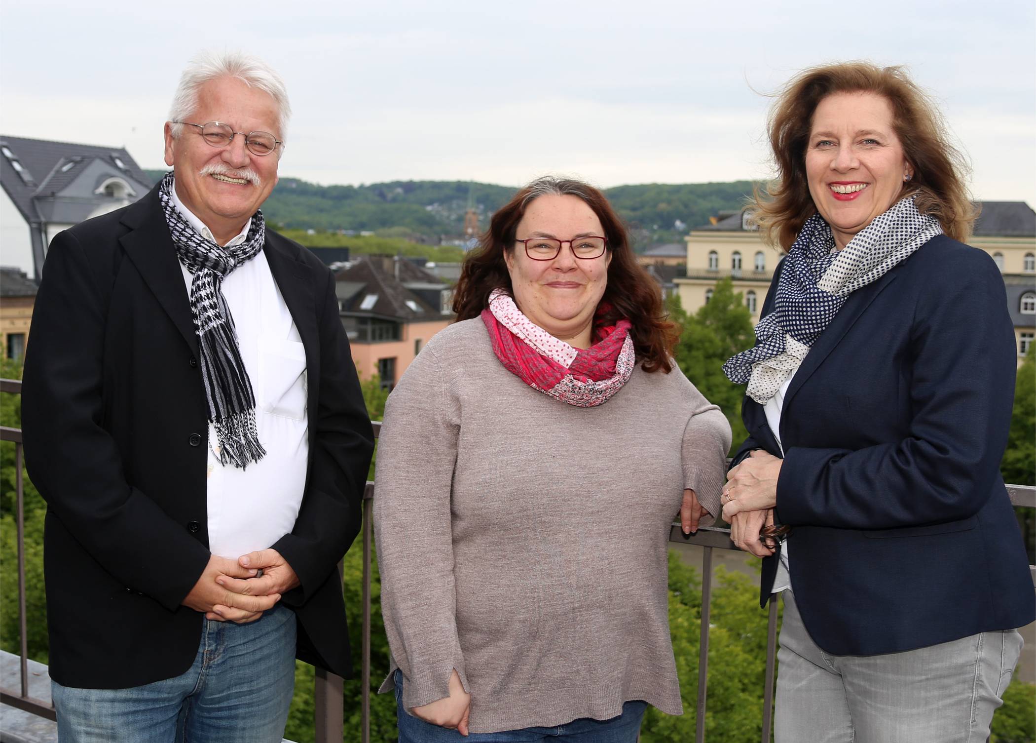  Die Stellvertreter Uwe Temme und Verena Gabriel mit der neuen Vorsitzenden Gerlinde Geisler (v. l.).  