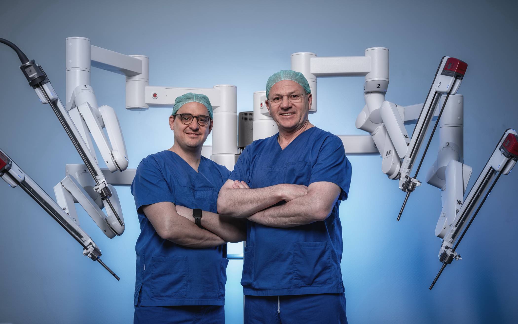  Prof. Dr. med. Stephan Roth (re.) und Priv.-Doz. Dr. med. Friedrich-Carl von Rundstedt teilen sich für die nächsten Jahre die Leitung der Urologie. 
