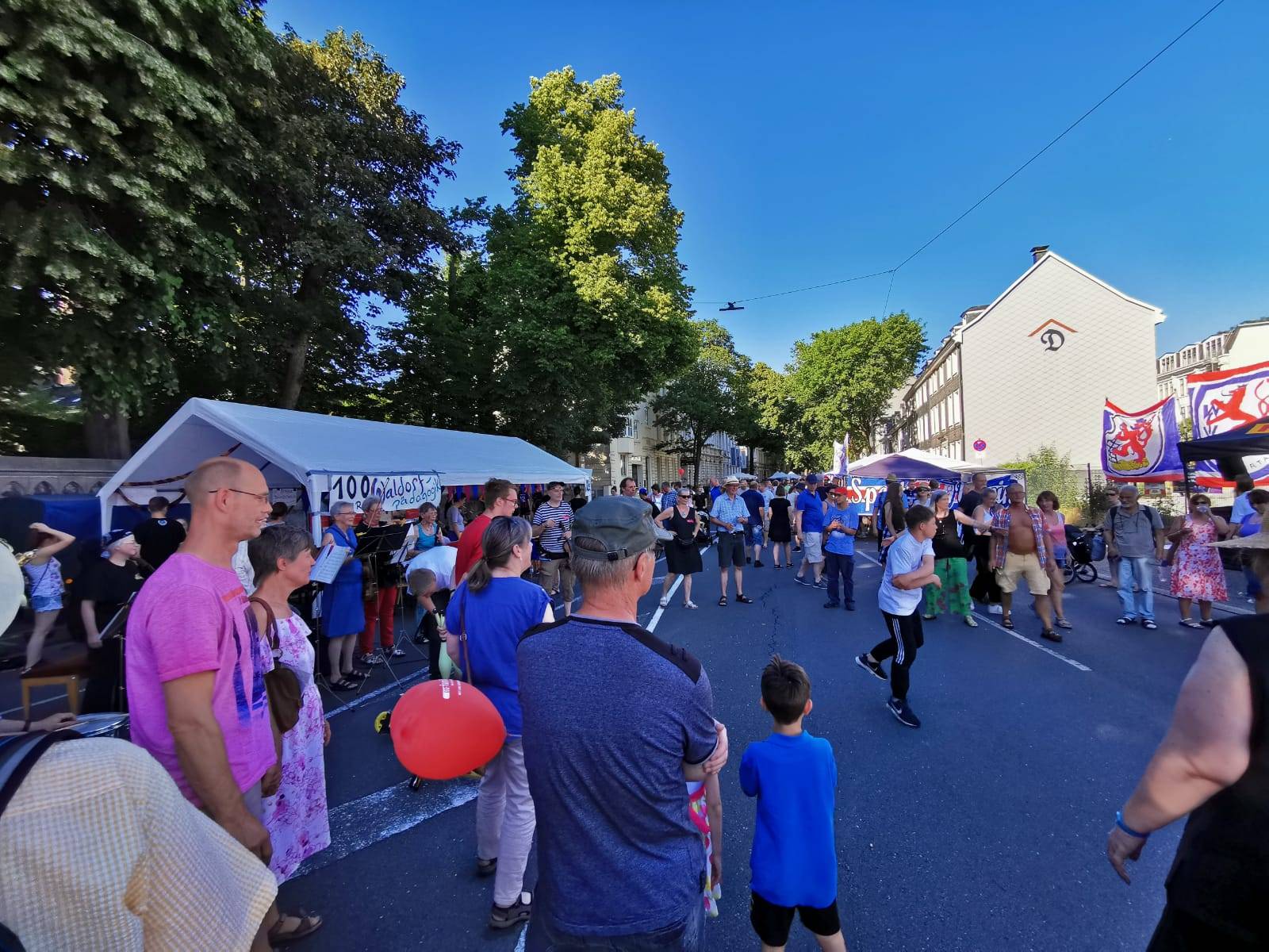 Auch die Waldorfschule macht...