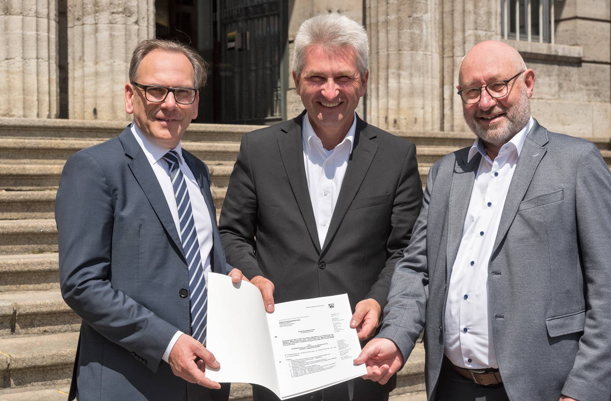 Wuppertal erhält 1,8 Millionen für „digitalen Bürgerservice“