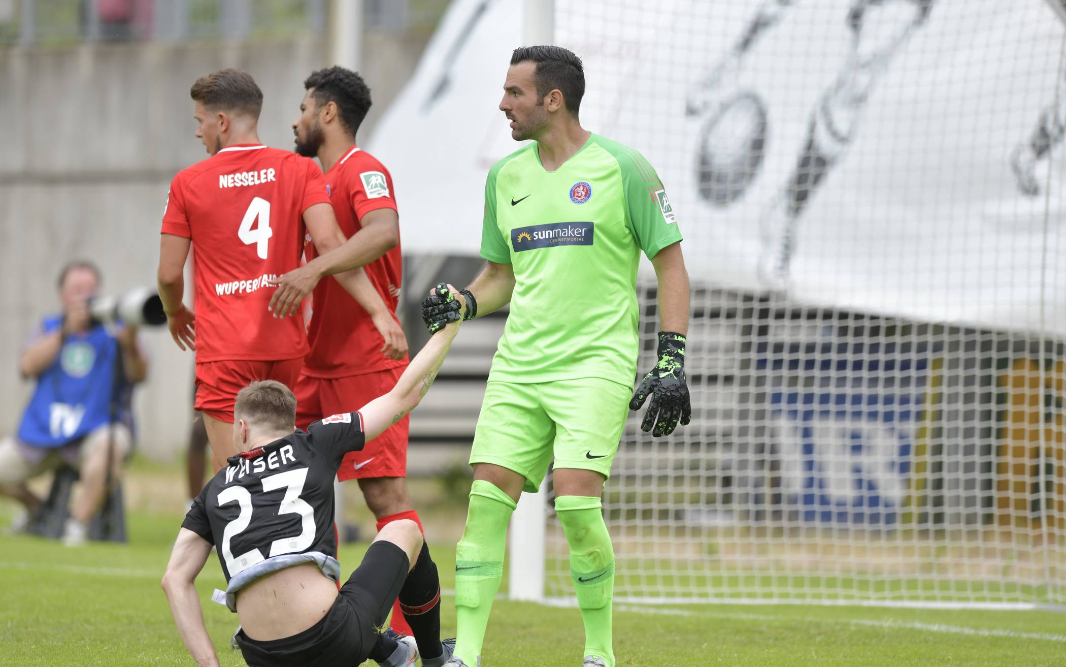  WSV-Torwart Edin Pepic im Testspiel gegen Bayer 04 Leverkusen (0:4). 
