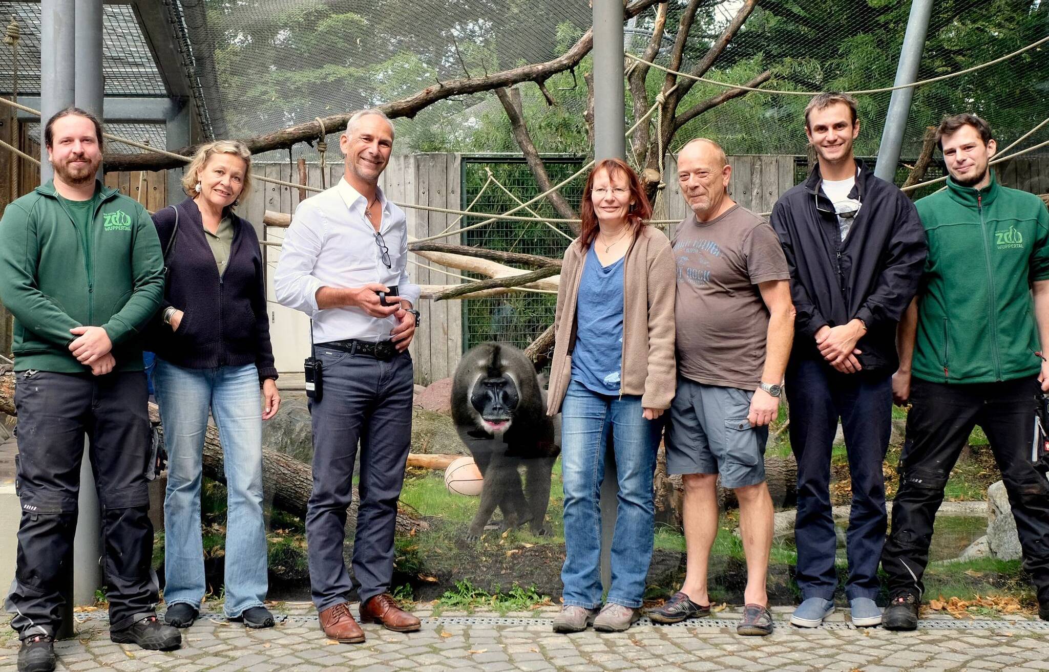 Primaten-Aktivistin Liza Gadsby im Wuppertaler Zoo