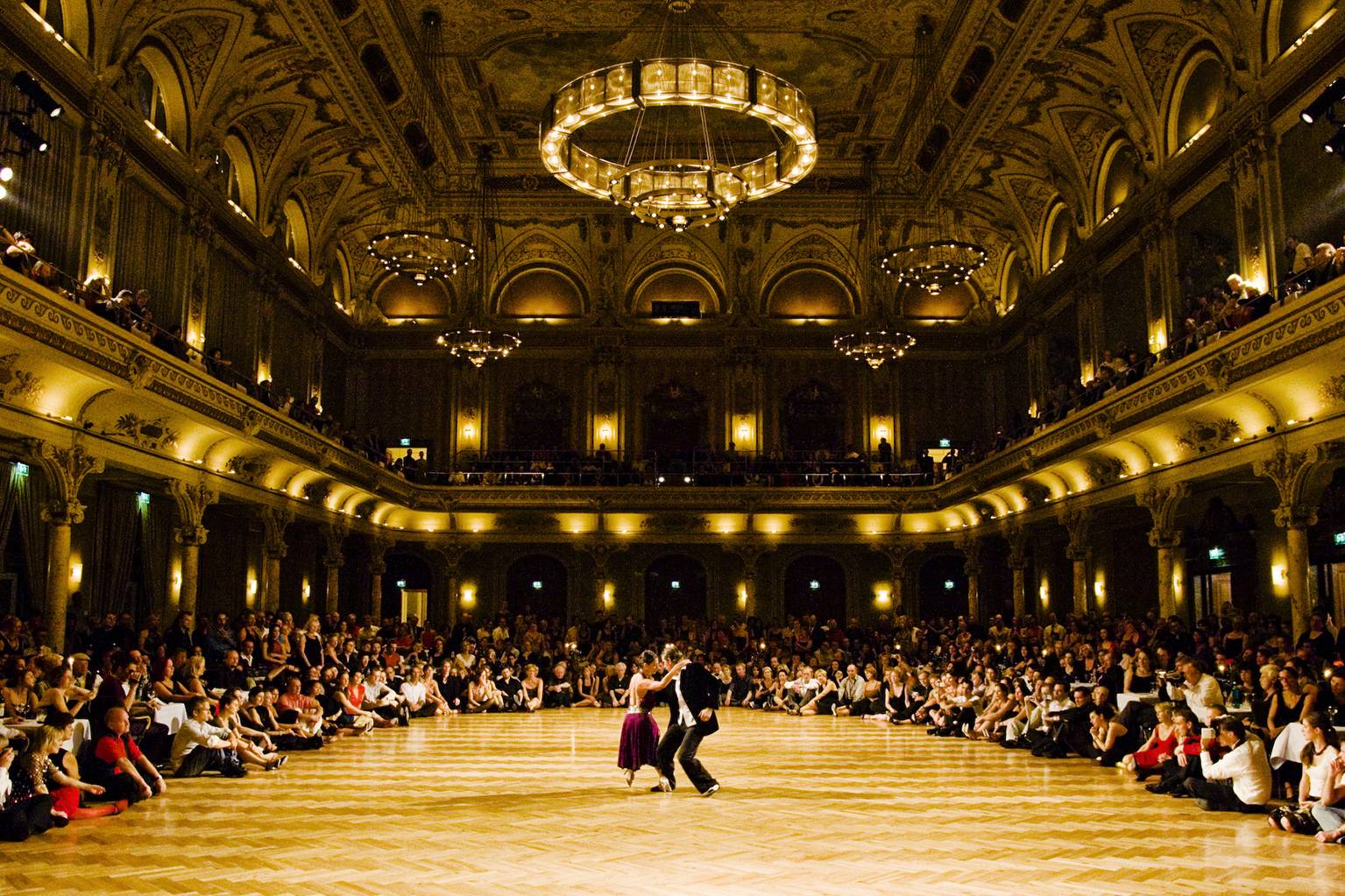 Tango total in der Historischen Stadthalle