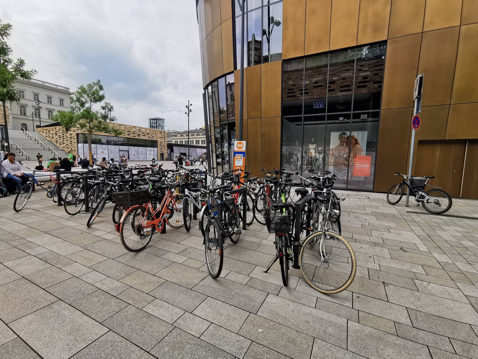 Dein Radschloss 58 Radboxen Fur Wuppertaler Bahnhofe