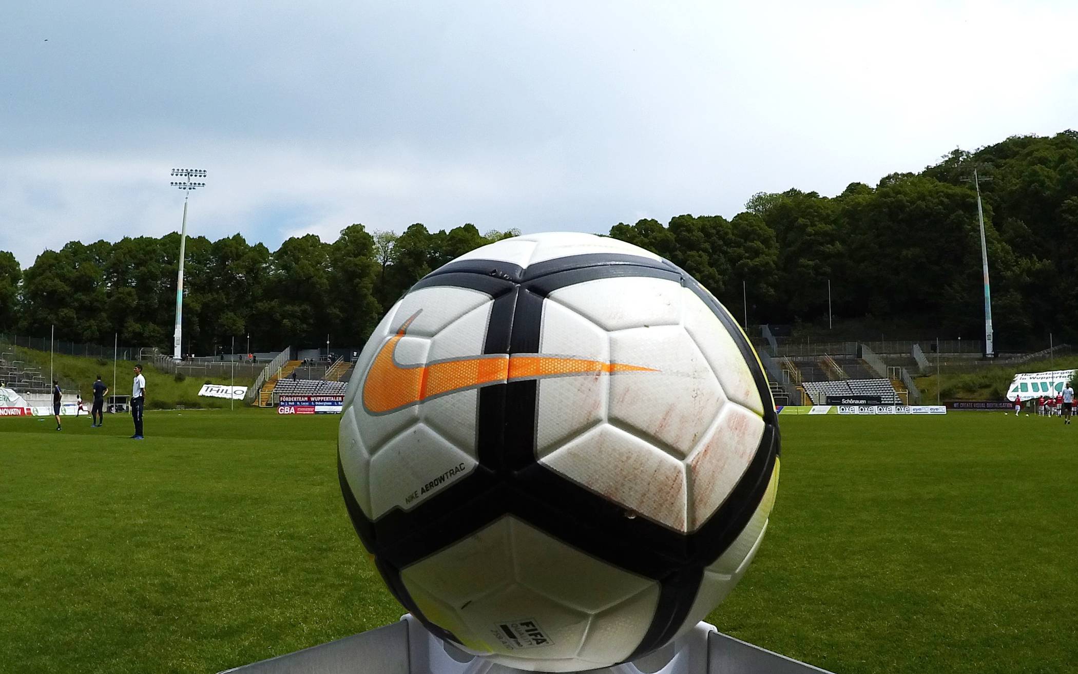 Fußball-Regionalliga: Lotte - Wuppertaler SV 2:2 (0:0)