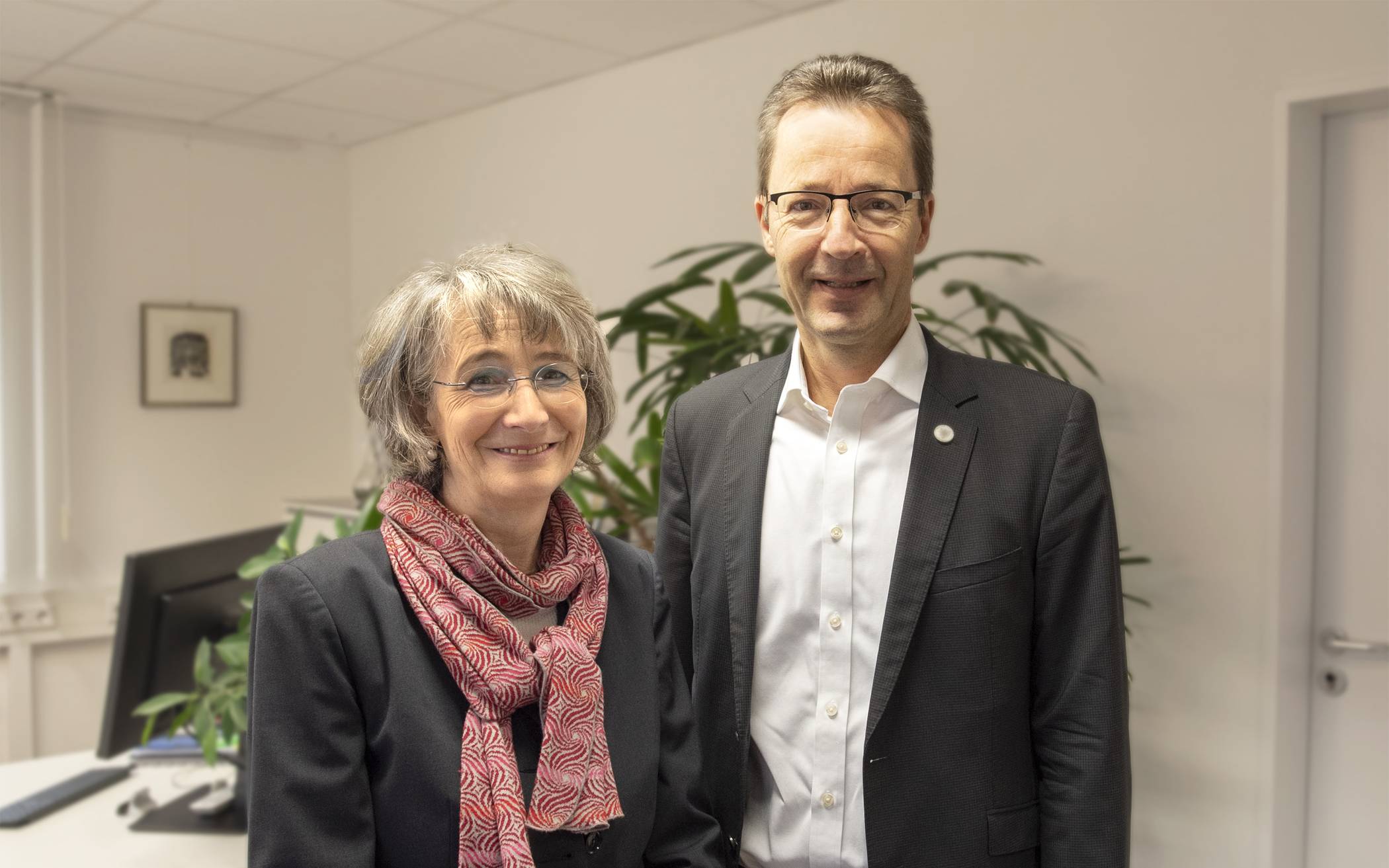  Setzen sich gemeinsam für Gleichstellung ein: Uni-Gleichstellungsbeauftragte Dr. Christel Hornstein und Rektor Prof. Dr. Lambert T. Koch. 