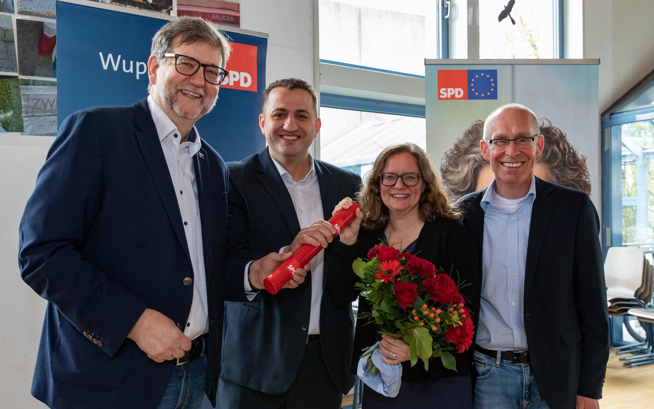  Bei ihrer Wahl zur stellvertretenden SPD-Chefin mit Heiner Fragemann, Servet Köksal und Stefan Kühn (von links). 