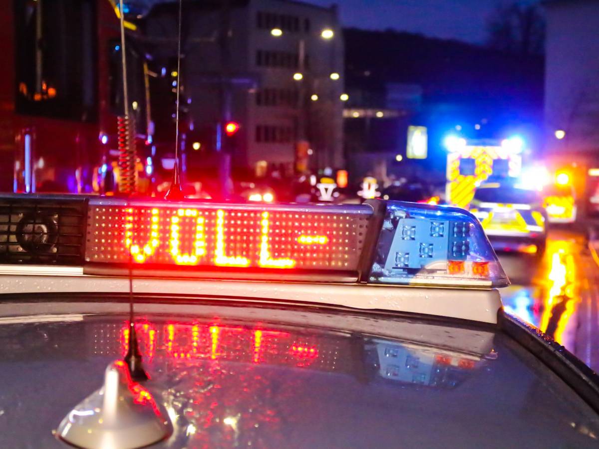 Bei Rot über die Straße
