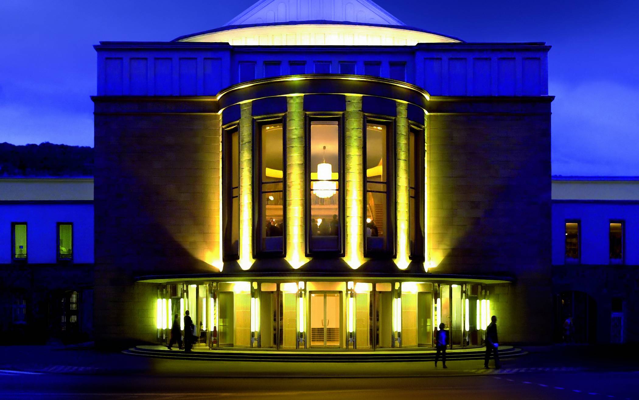  Das Wuppertaler Opernhaus. 