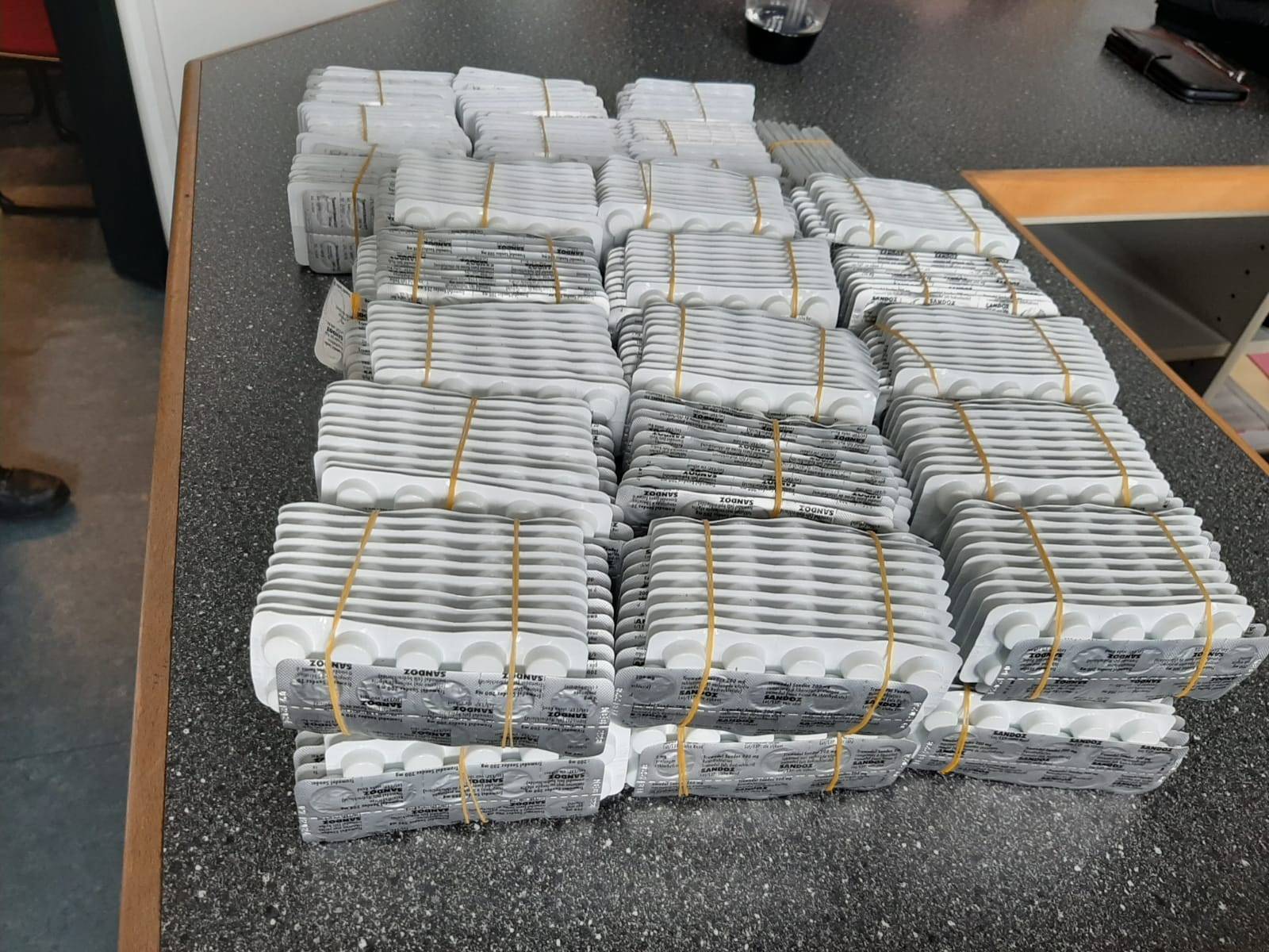Bundespolizei beschlagnahmt in Wuppertal 8.000 Tabletten