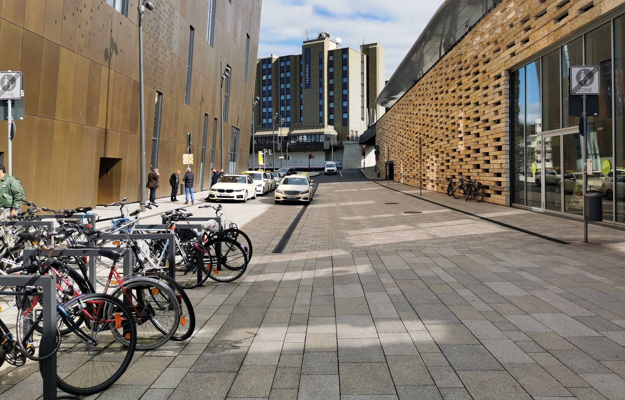 Kaum jemand fährt noch mit dem Taxi....