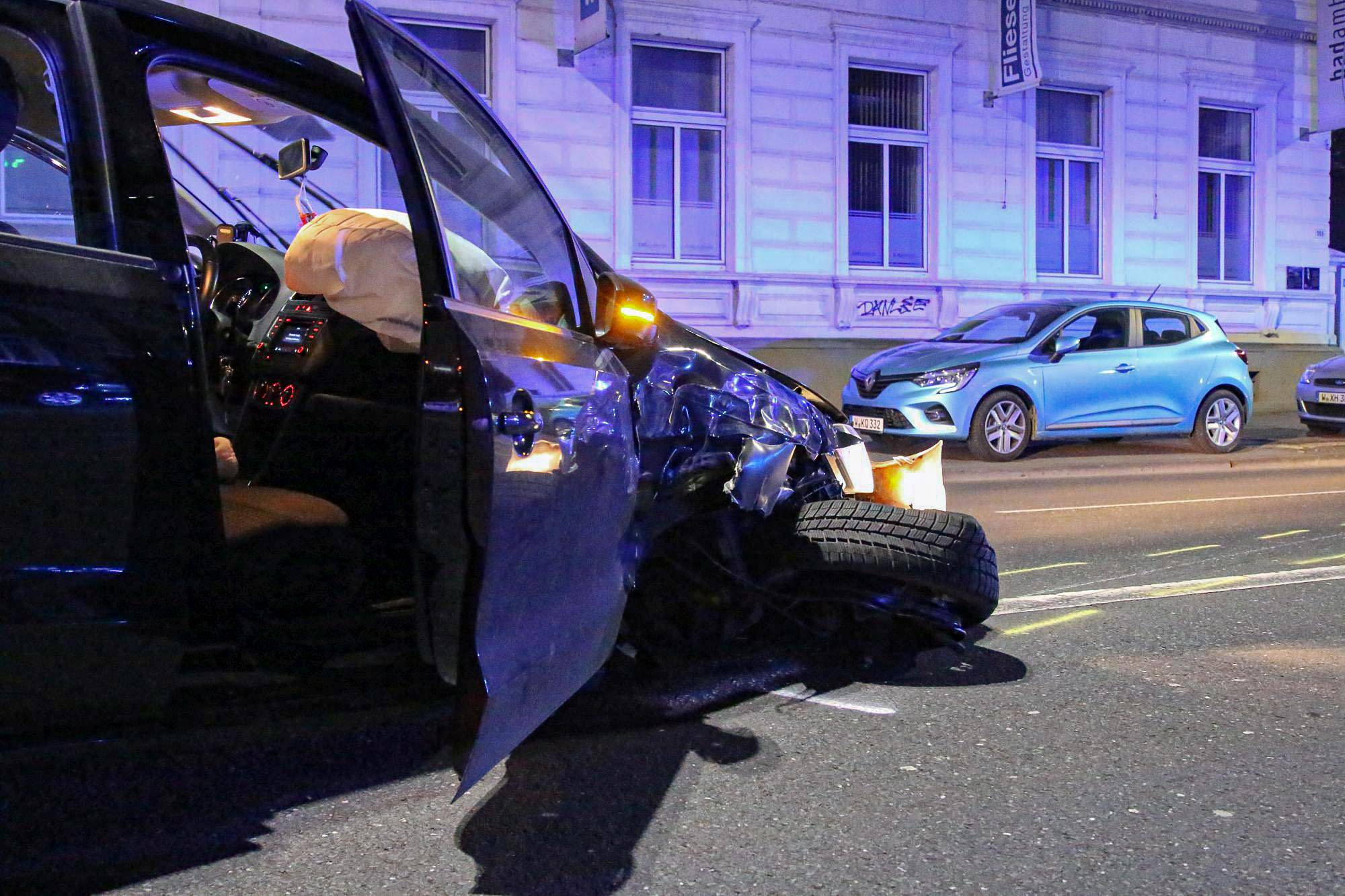  Der Sachschaden war erheblich. 