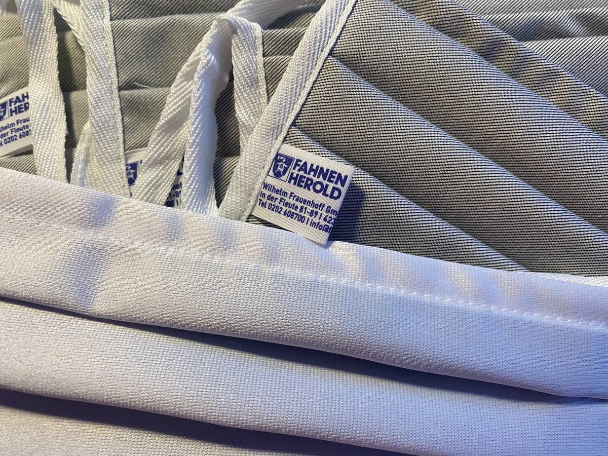 Große Nachfrage nach Wuppertaler Masken
