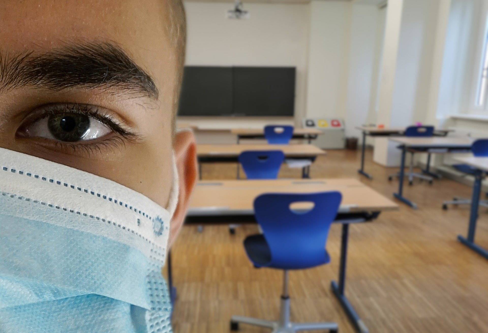 Pflicht für Mund-Nase-Schutz außerhalb der Klassenräume