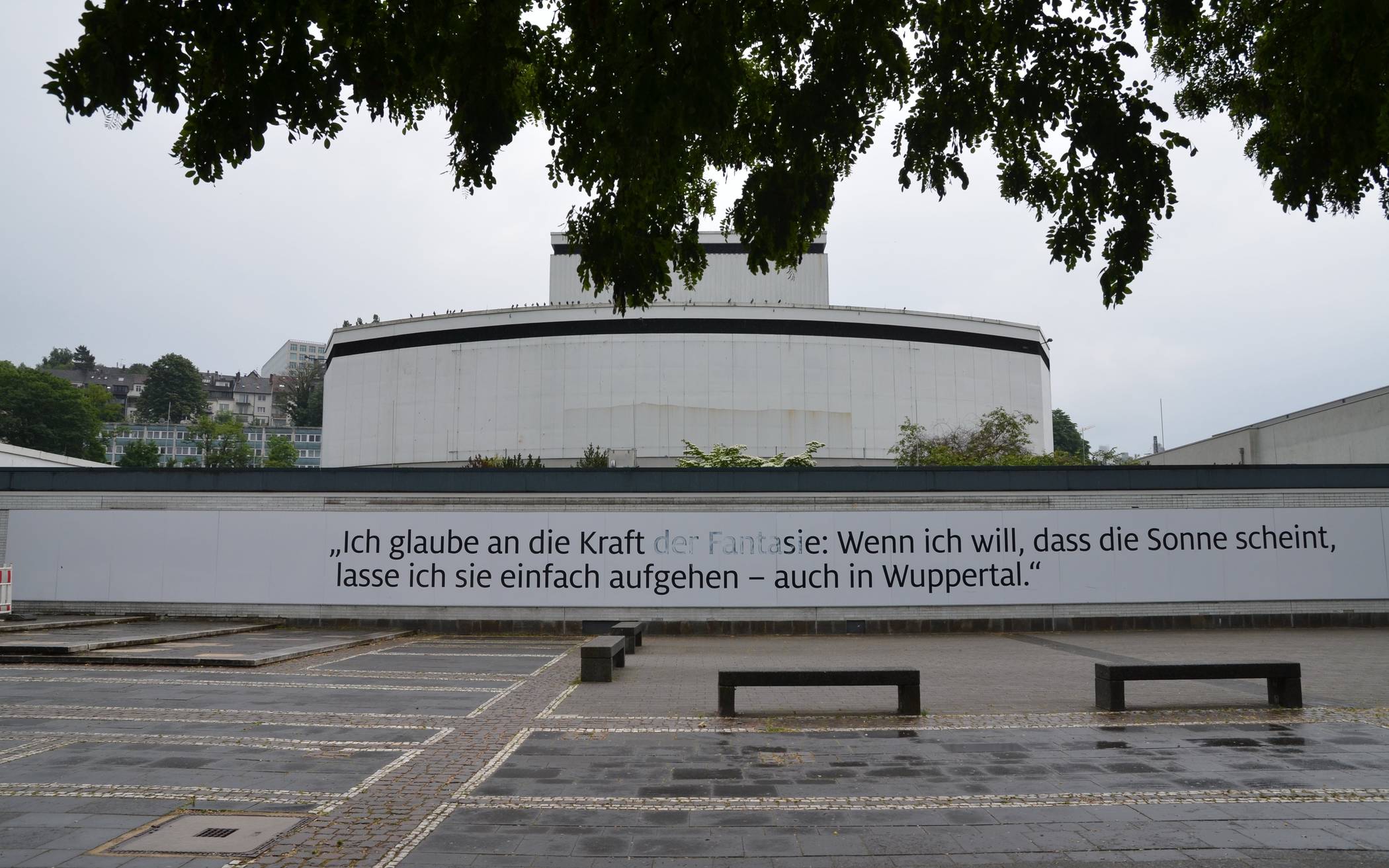 Das Wuppertaler Schauspielhaus: 2027 soll hier – und auf dem links benachbarten Gelände – das Pina Bausch Zentrum eröffnet werden.  