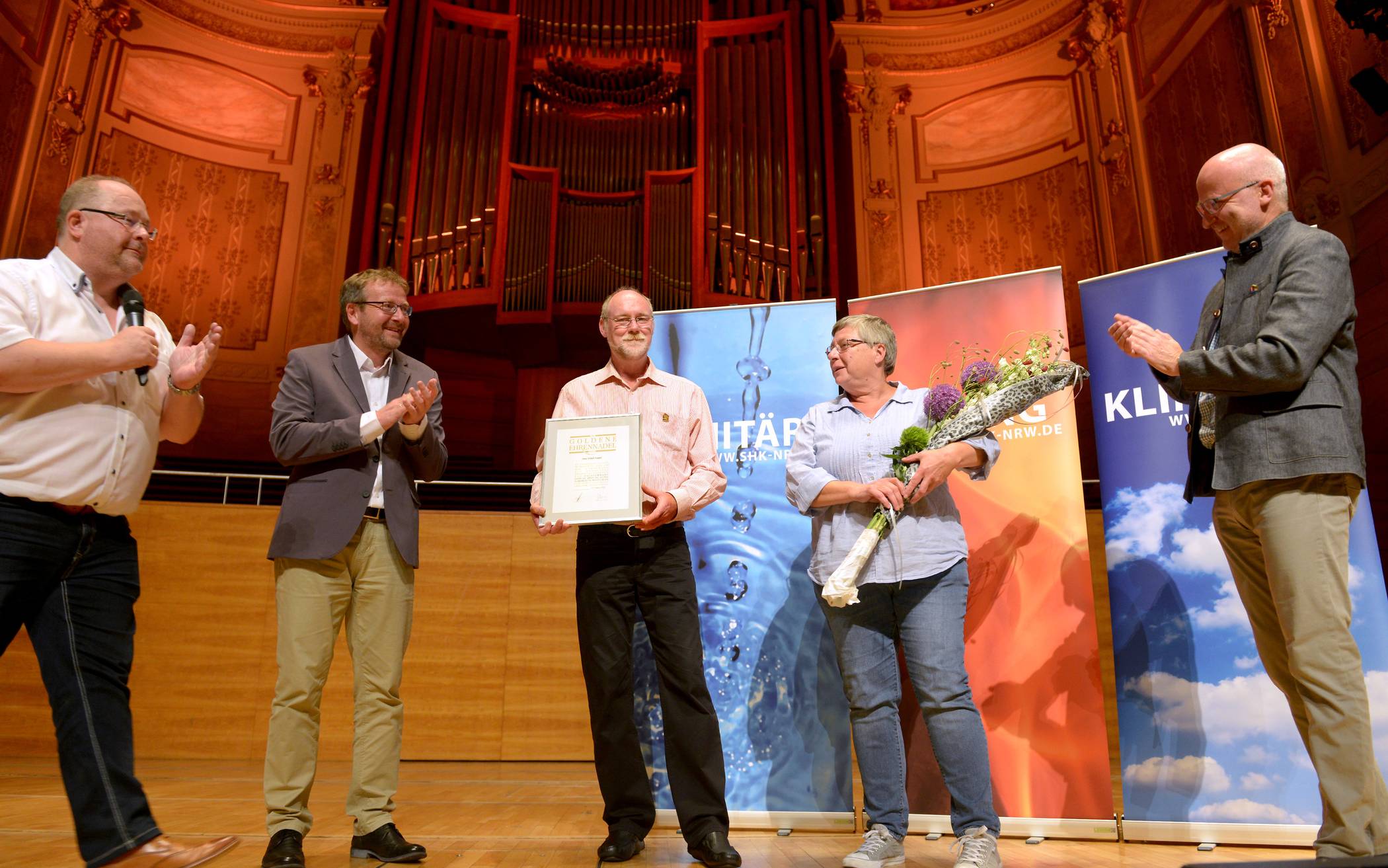 Ebenfalls nach 13 Jahren mit viel Applaus verabschiedet:: Lehrwartin Irmgard...