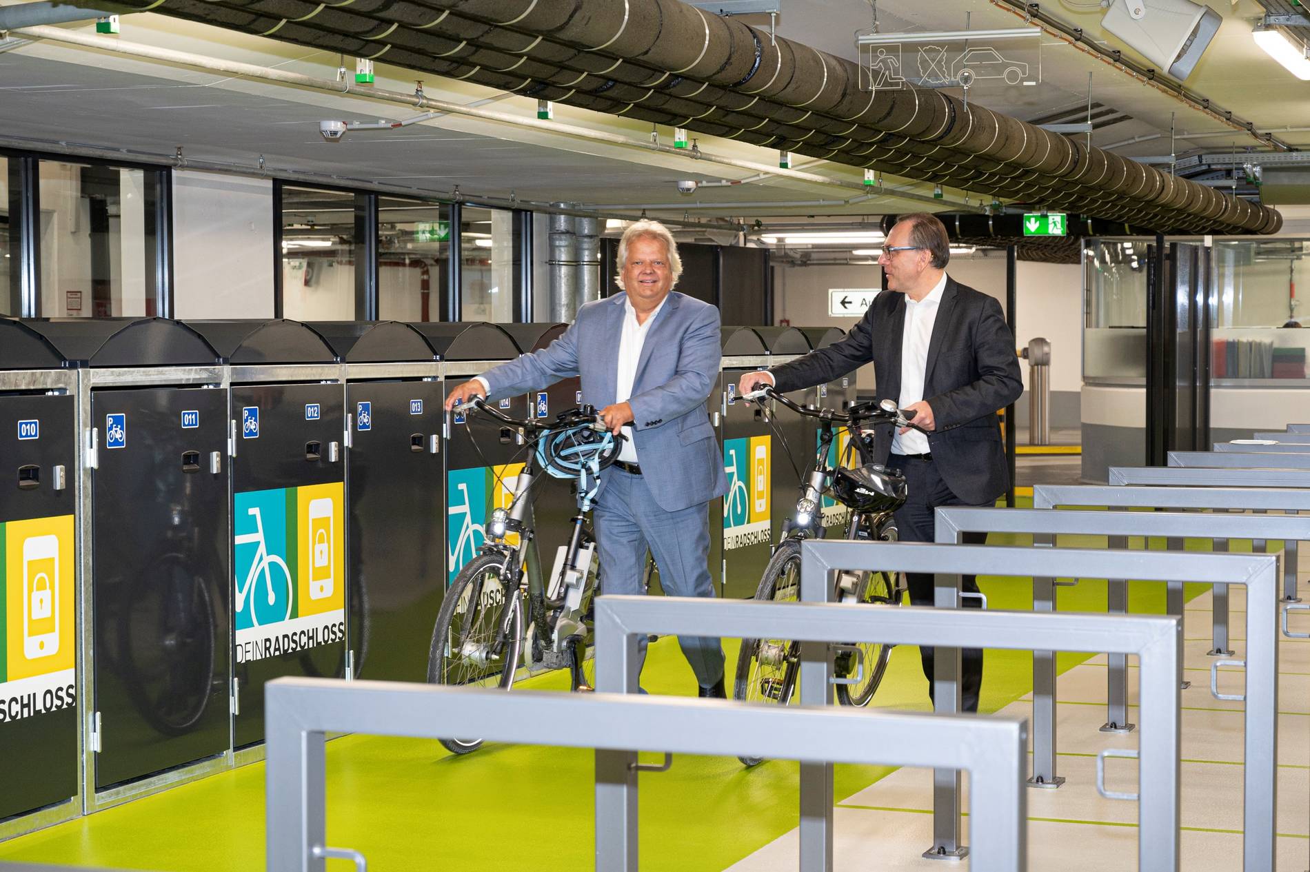 Radparkhaus Am Wuppertaler Doppersberg 142 Stellpatze Und 20 Boxen