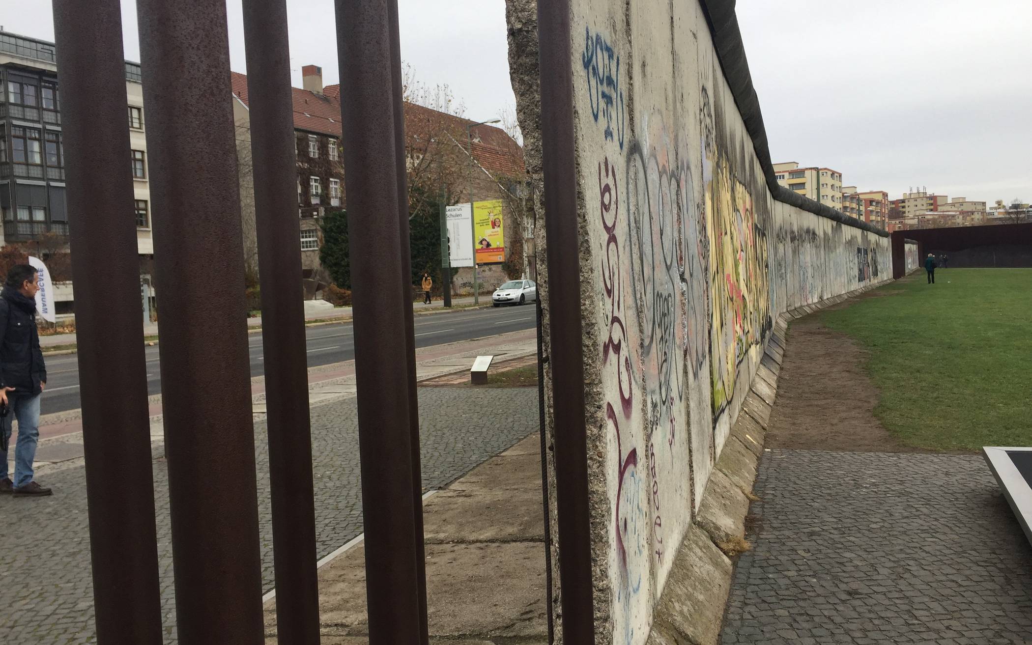  Die Reste der Berliner Mauer - ein Mahnmal. 