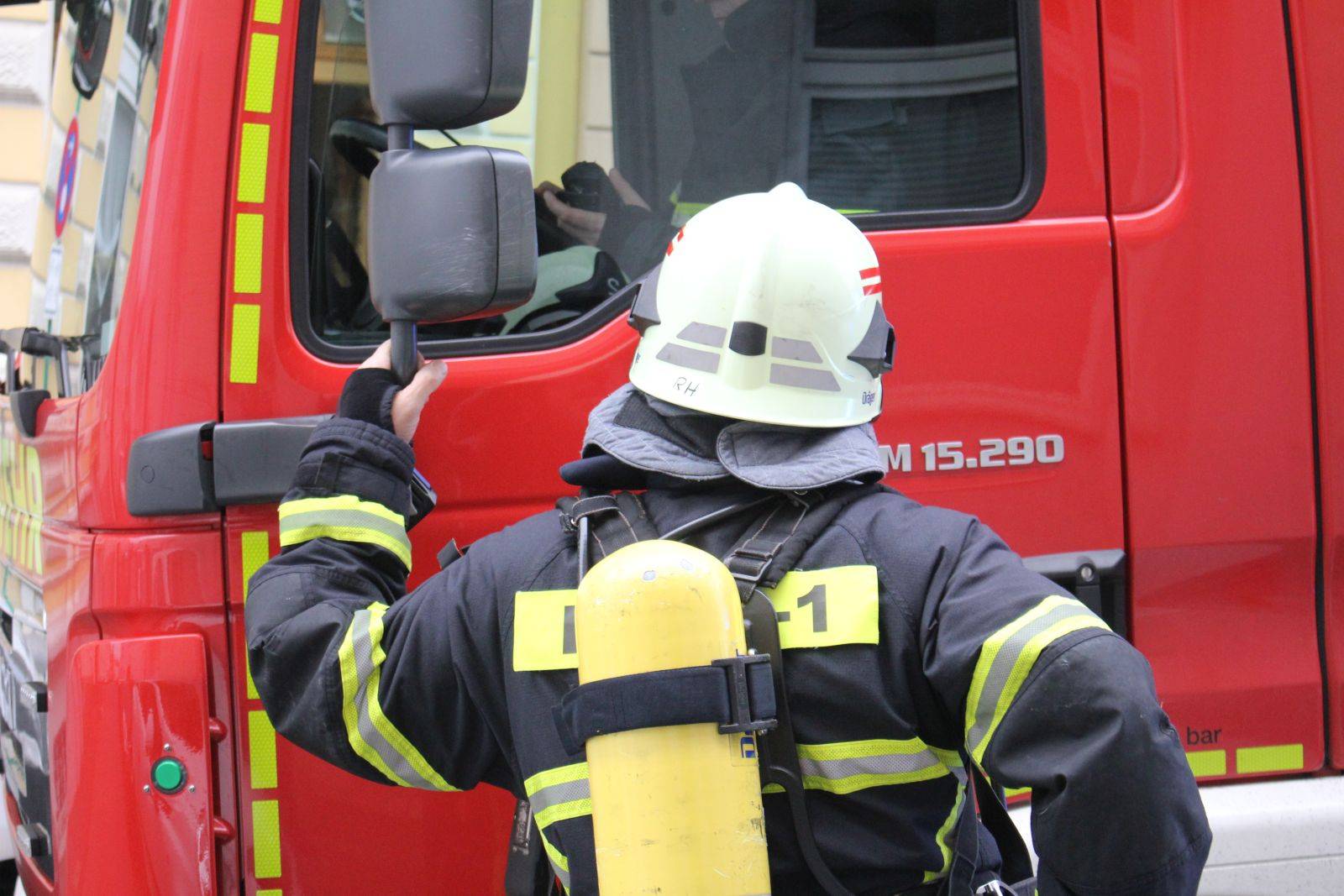 Geruch: Feuerwehr überprüft Güterzug in Langerfeld