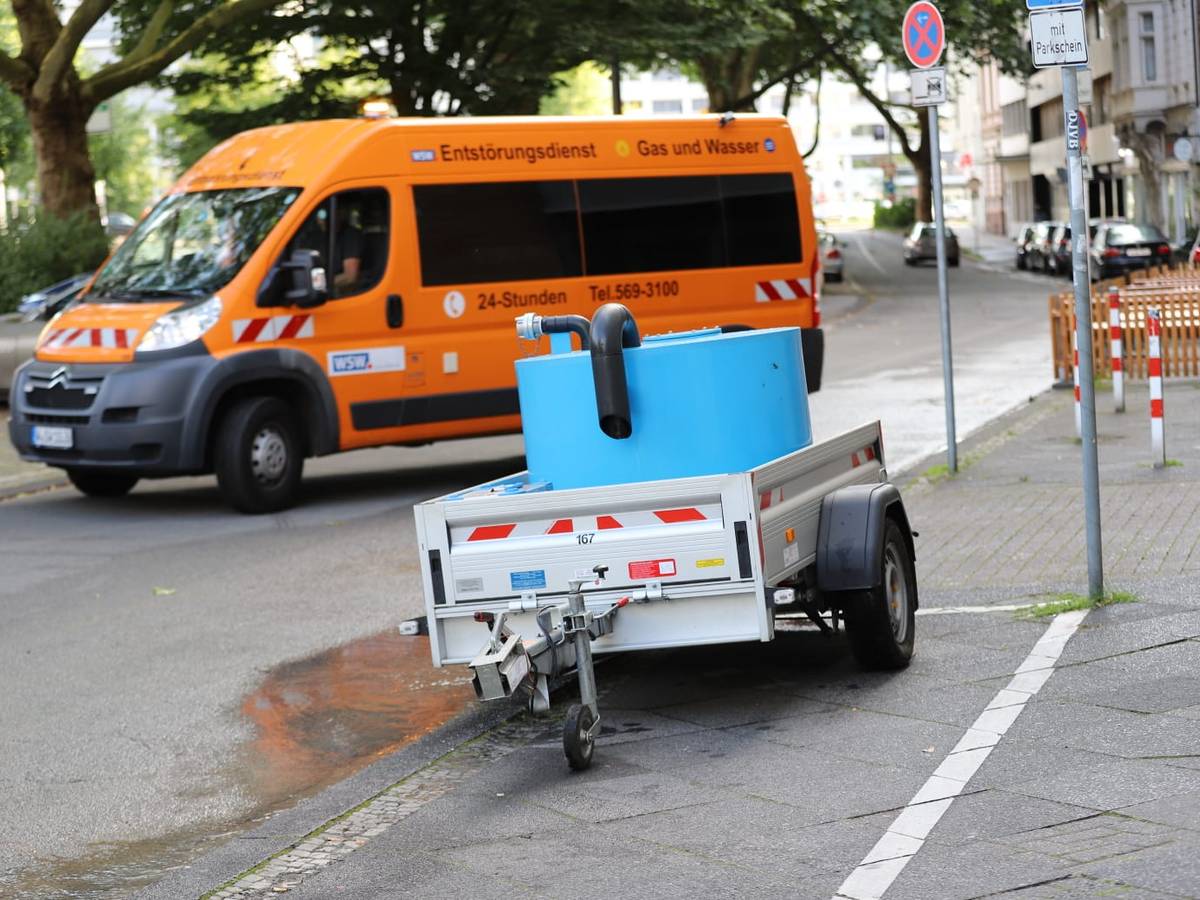 Aue: Wassertanks nach Wasserrohrbruch
