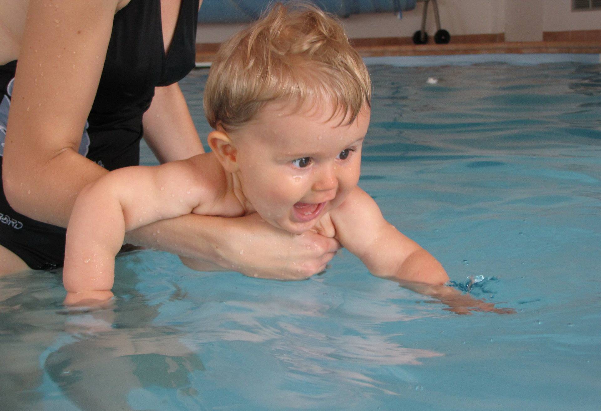 Neue Kurse: Wassergymnastik und Babyschwimmen