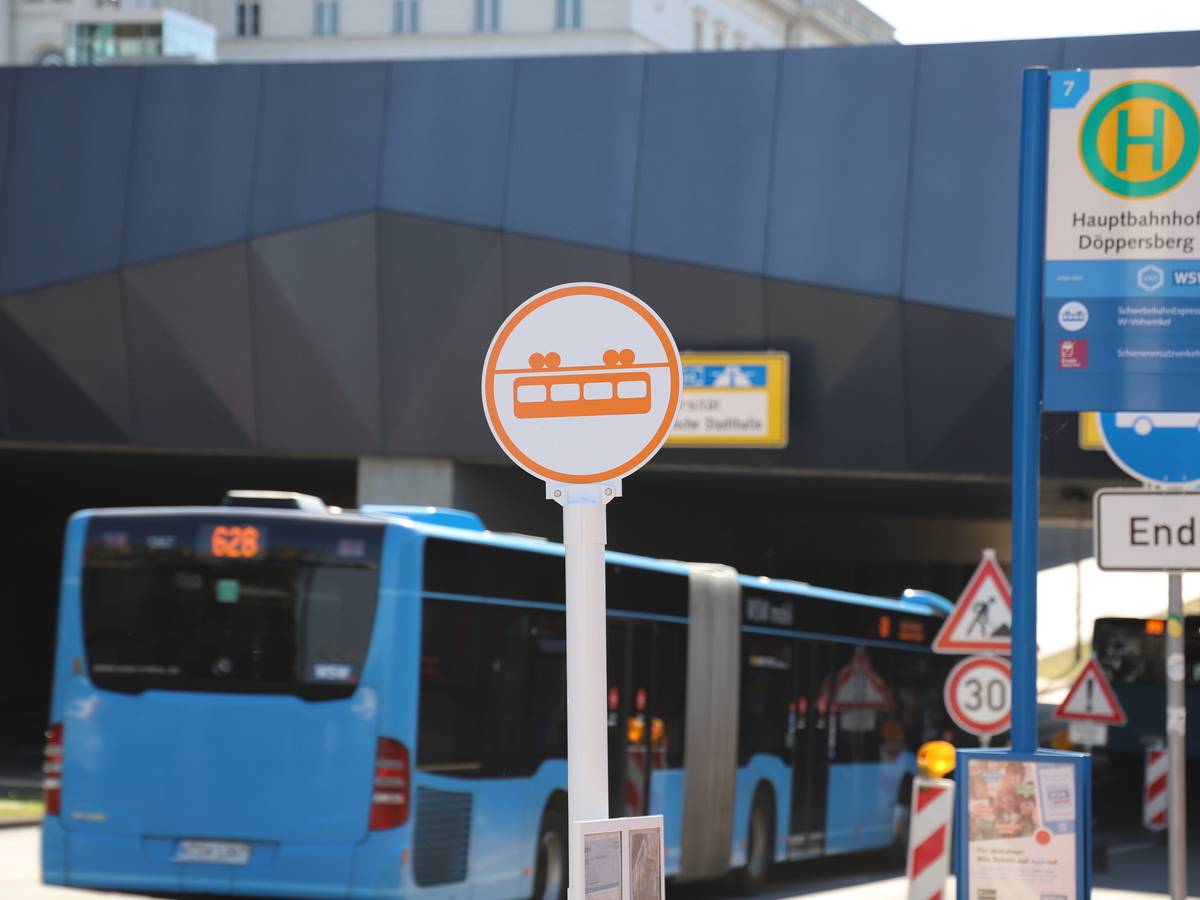 Busse statt Schwebebahn in Wuppertal
