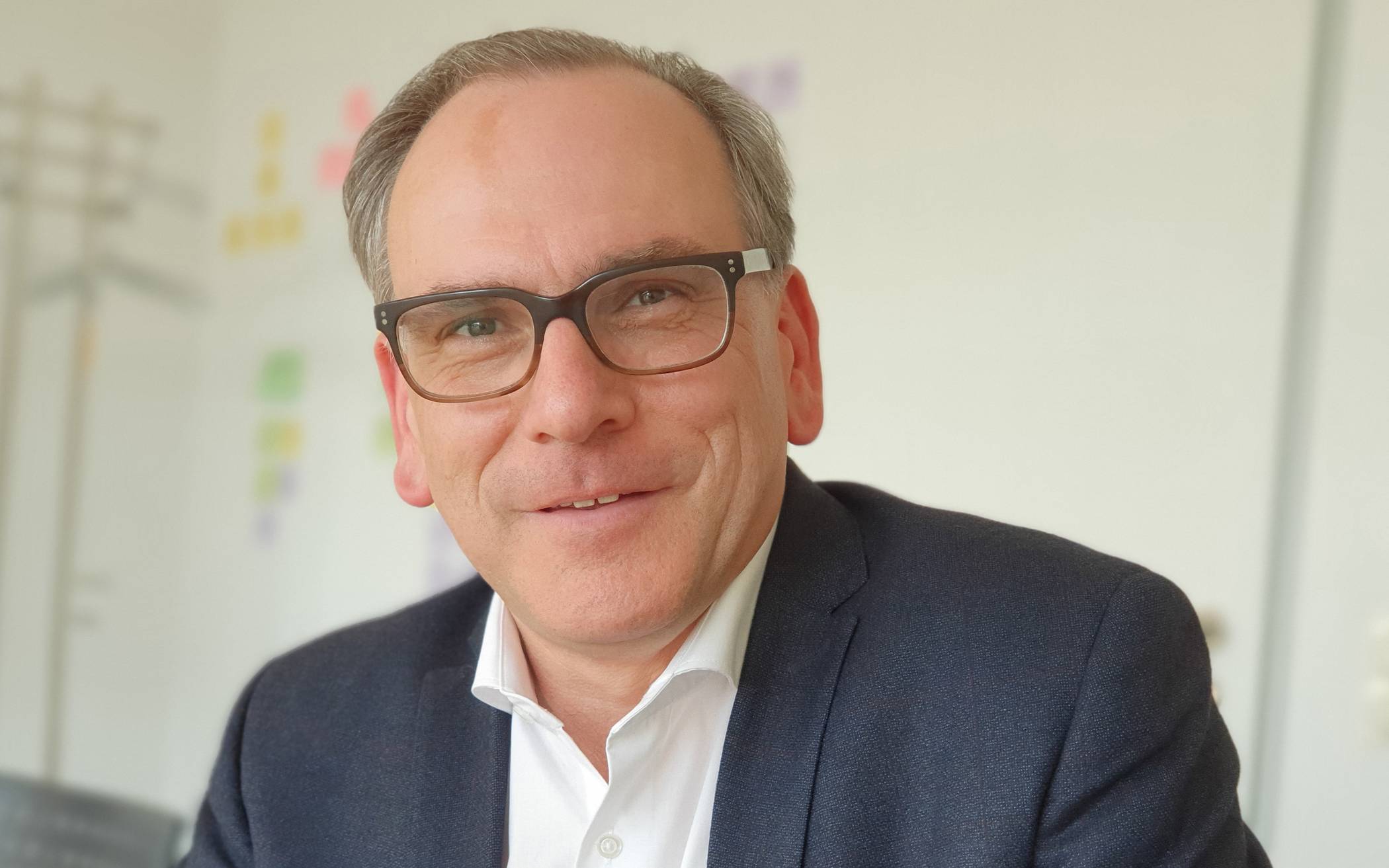  Oberbürgermeister Andreas Mucke hat die Stadtwerke aufgefordert, dafür zu sorgen, dass in Wuppertals öffentlichem Nahverkehr die Einhaltung der Maskenpflicht durchgesetzt wird.  