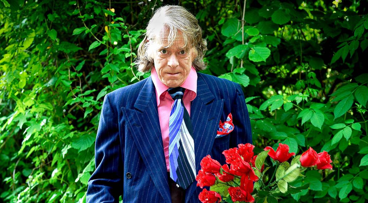 Auftritt in Wuppertal: Helge Schneider und der blaugrüne Smaragdkäfer