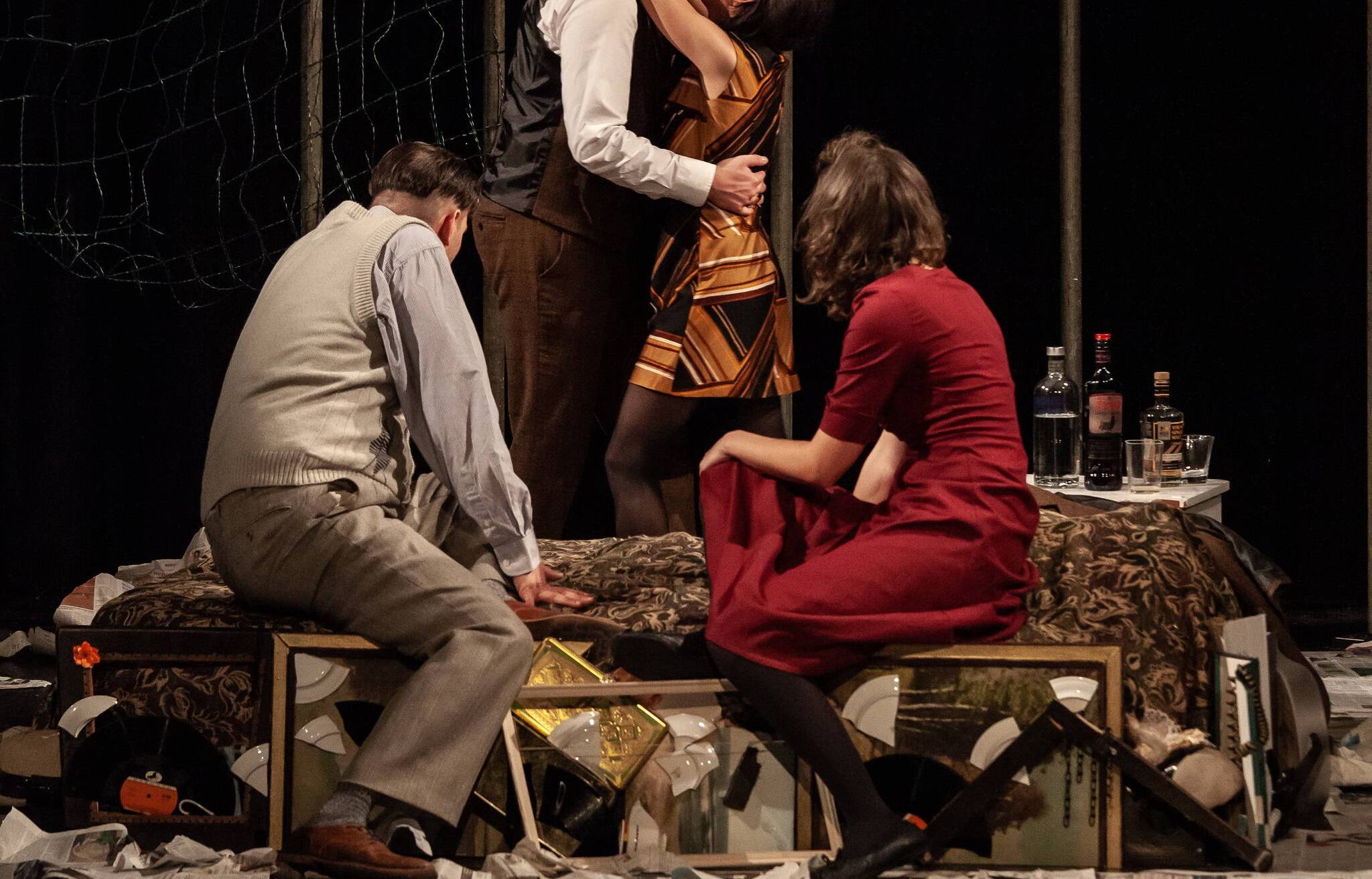  Das vierköpfige Ensemble des Tattontheaters präsentiert bei „Wer hat Angst vor Virginia Woolf“ eine großartige schauspielerische Leistung.  