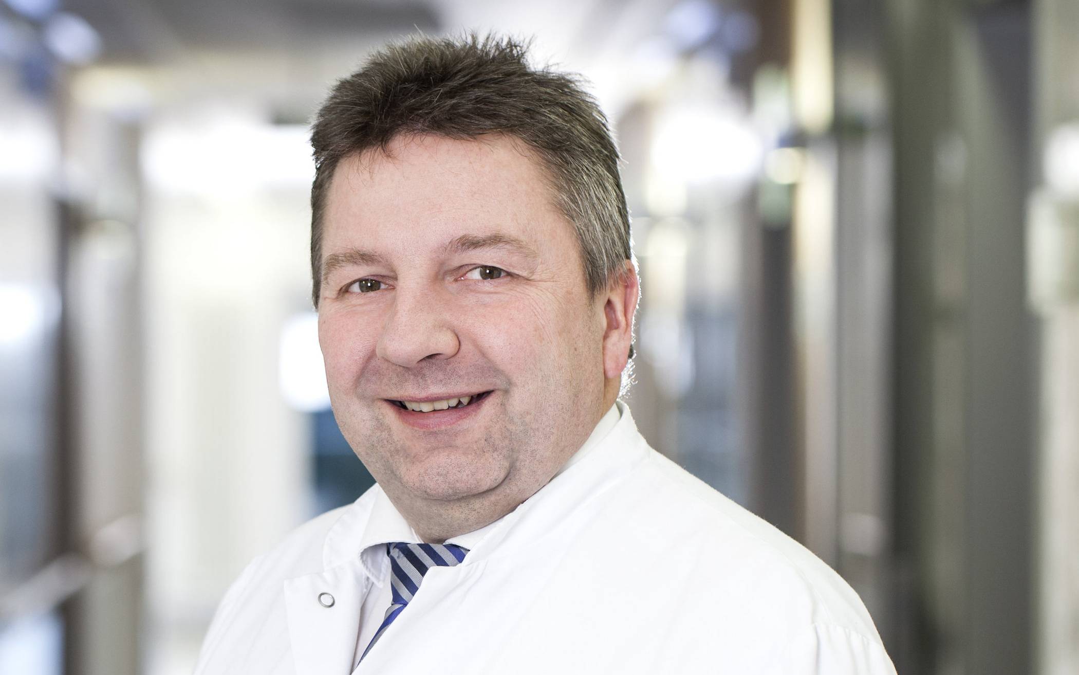  Dr. med. Thilo Traska ist Chefarzt im Elberfelder Bethesda-Krankenhaus.  