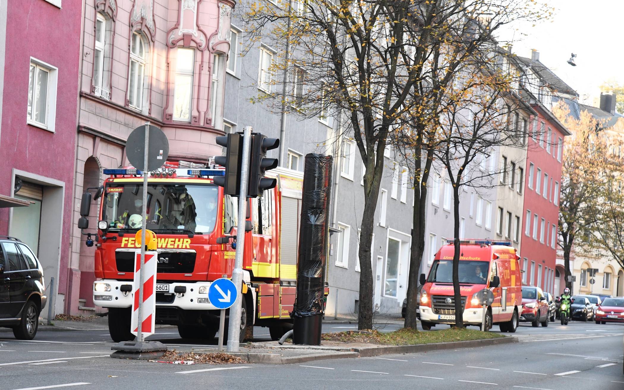 Auf mehreren großen Straßen ist vor einiger Zeit Tempo 40 eingeführt worden: Wegen...
