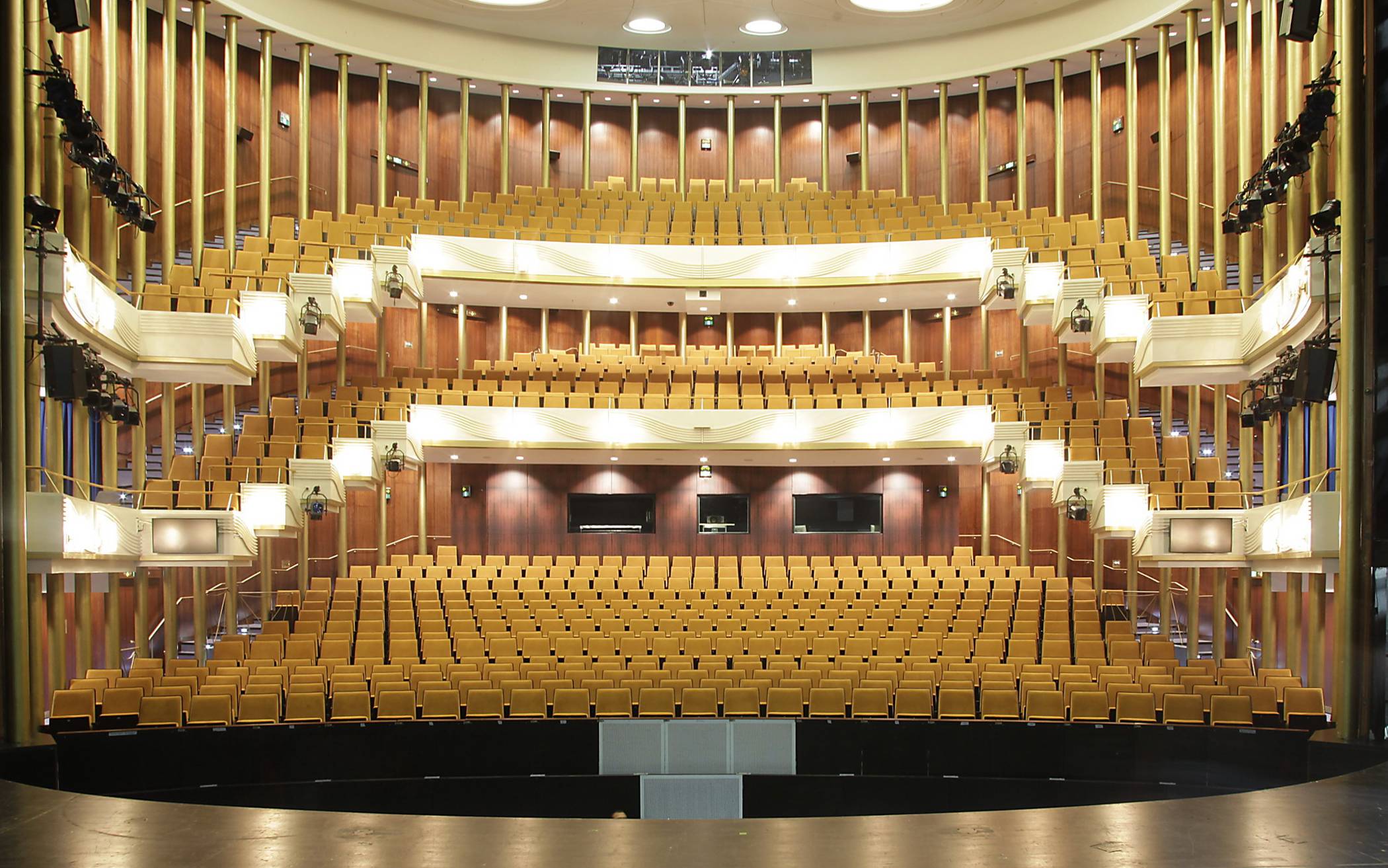 Das Wuppertaler Opernhaus bleibt weiterhin leer.