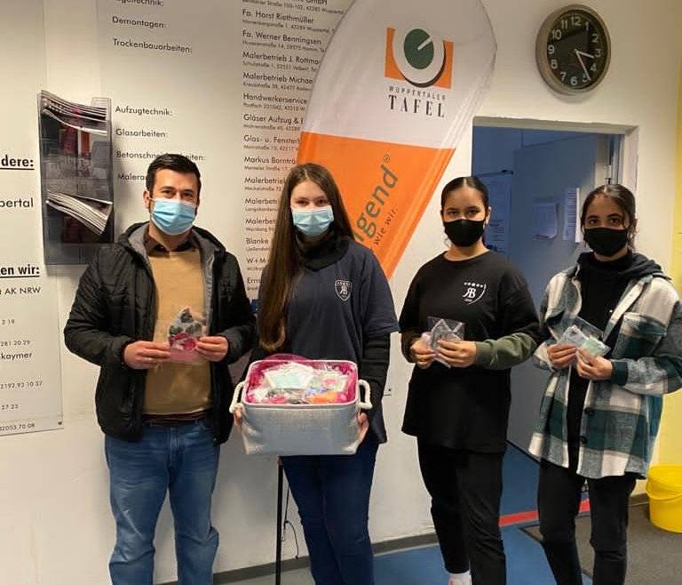 Realschule Boltenheide spendet Masken für Bedürftige