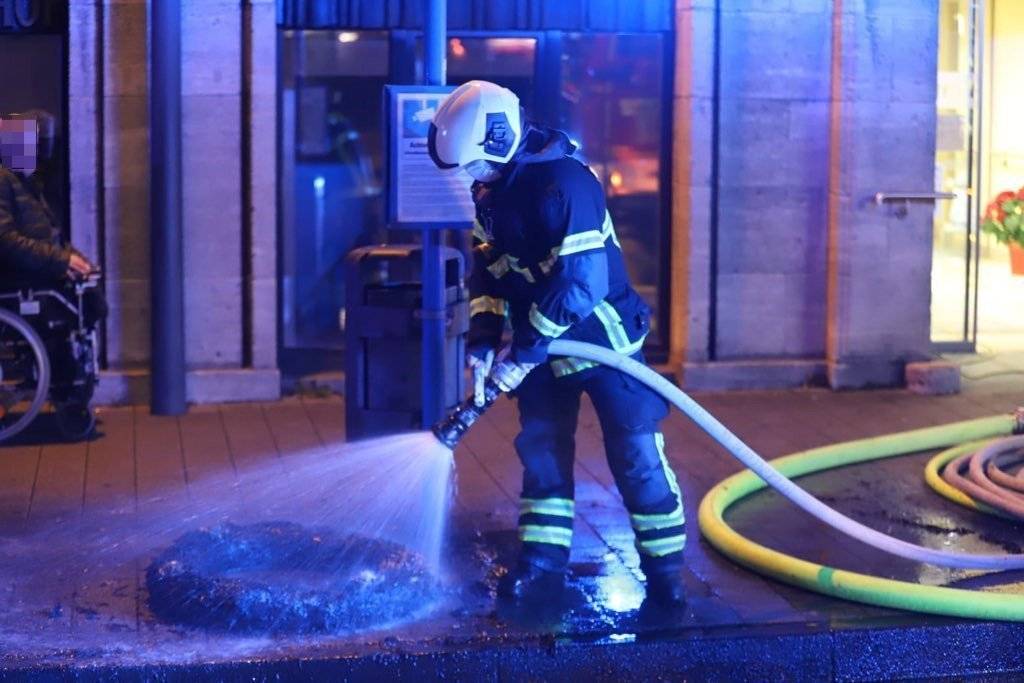 Brennender Adventskranz: Feuerwehr-Einsatz in Altenheim
