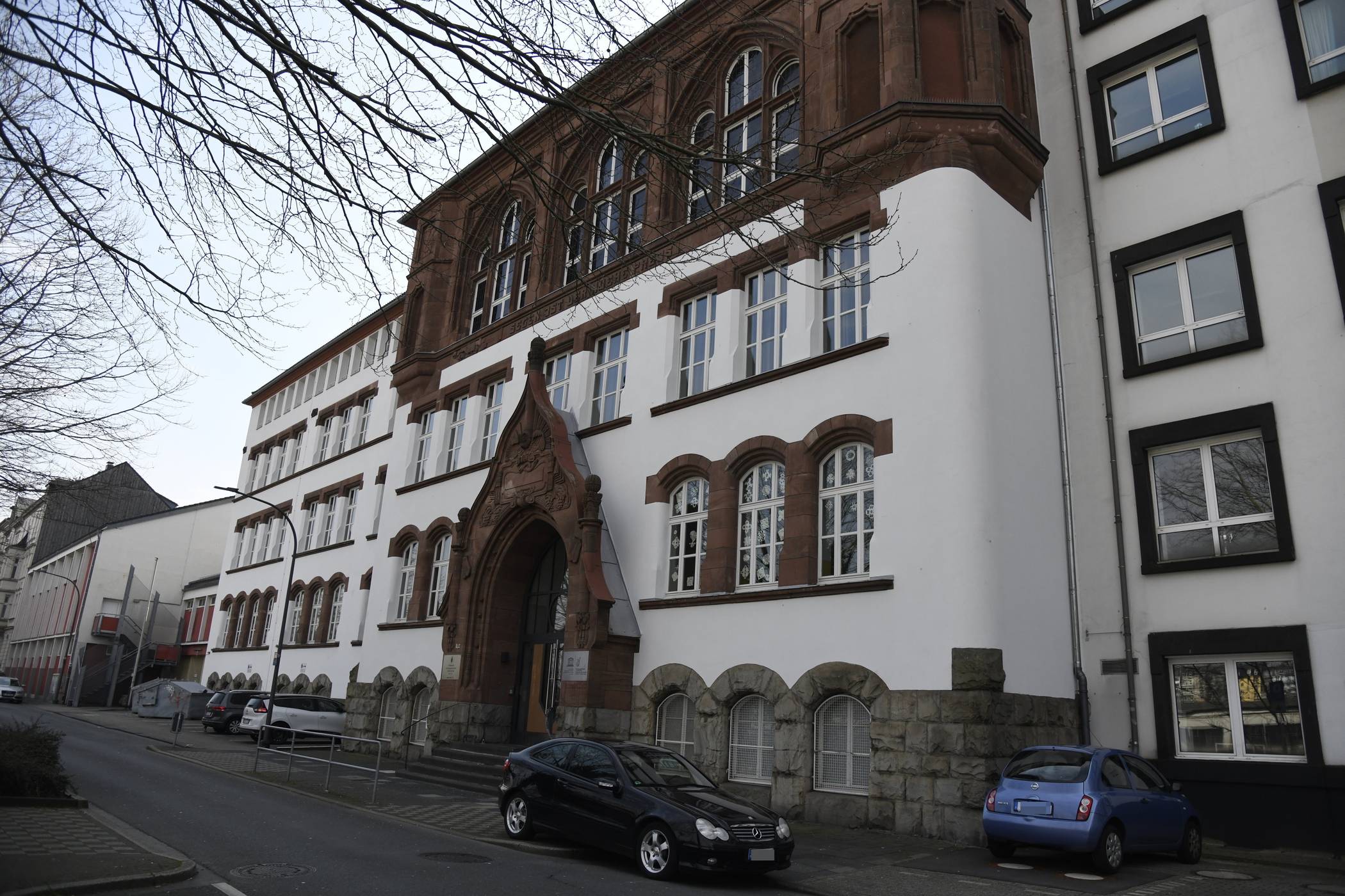  Das Gymnasium Siegesstraße muss saniert werden. 