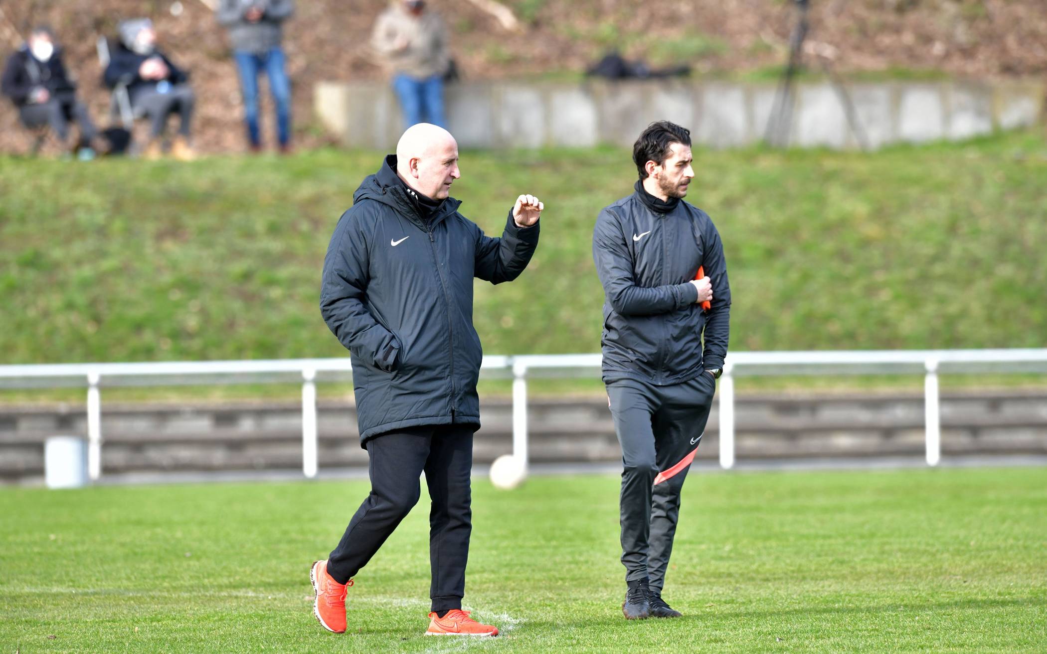  WSV-Chefcoach Björn Mehnert (li.) und Co-Trainer Samir El Hajjaj. 