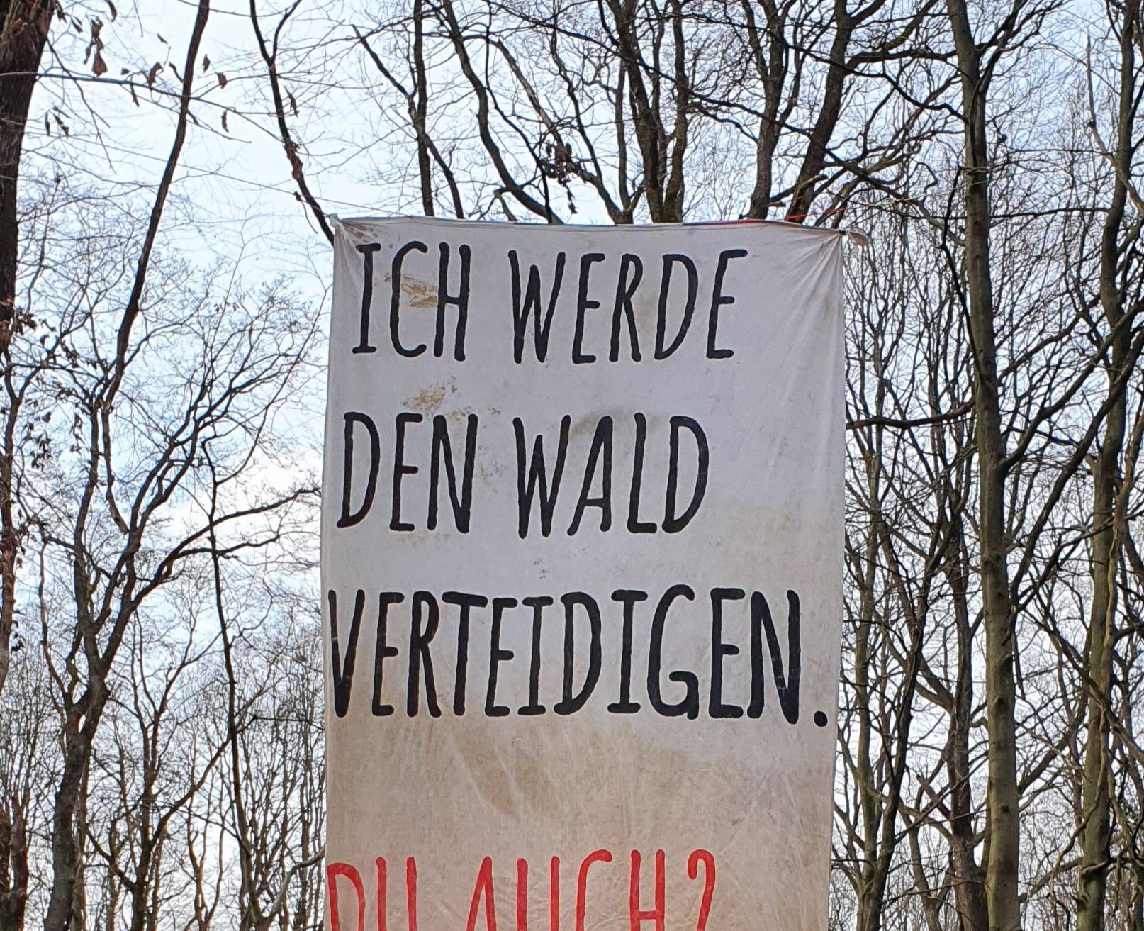  Protestplakat im Osterholz (Archvbild). 